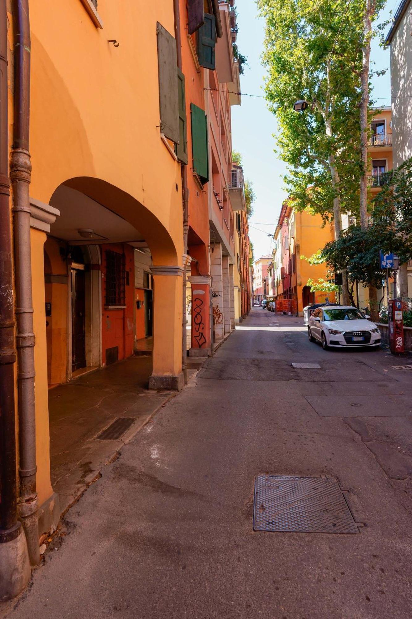 Teagarden Centro Storico Bologna Lägenhet Exteriör bild